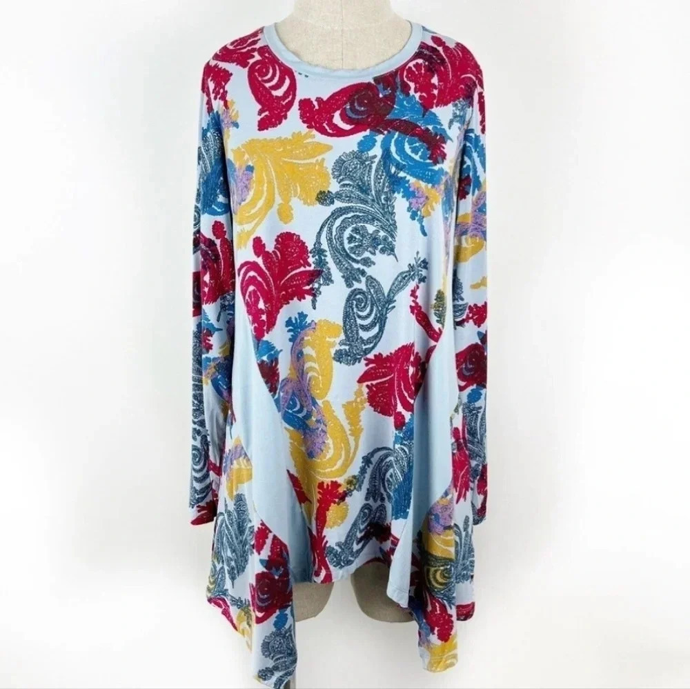 LOGO by Lori Goldstein Blue paisley tunic with pockets